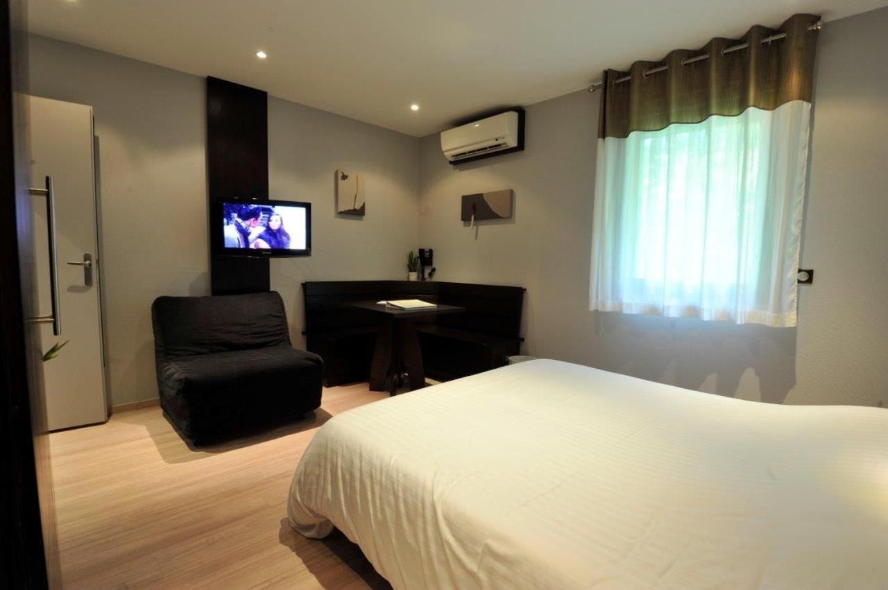 Logis Cottage Hotel Vandoeuvre-les-Nancy Bagian luar foto