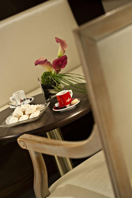 Logis Cottage Hotel Vandoeuvre-les-Nancy Bagian luar foto