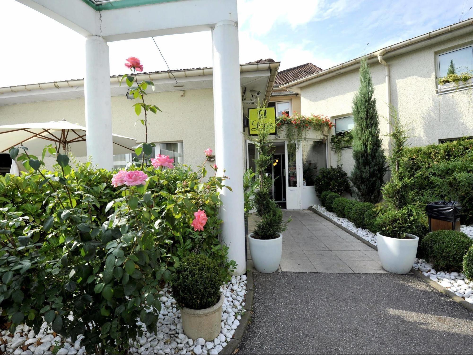 Logis Cottage Hotel Vandoeuvre-les-Nancy Bagian luar foto