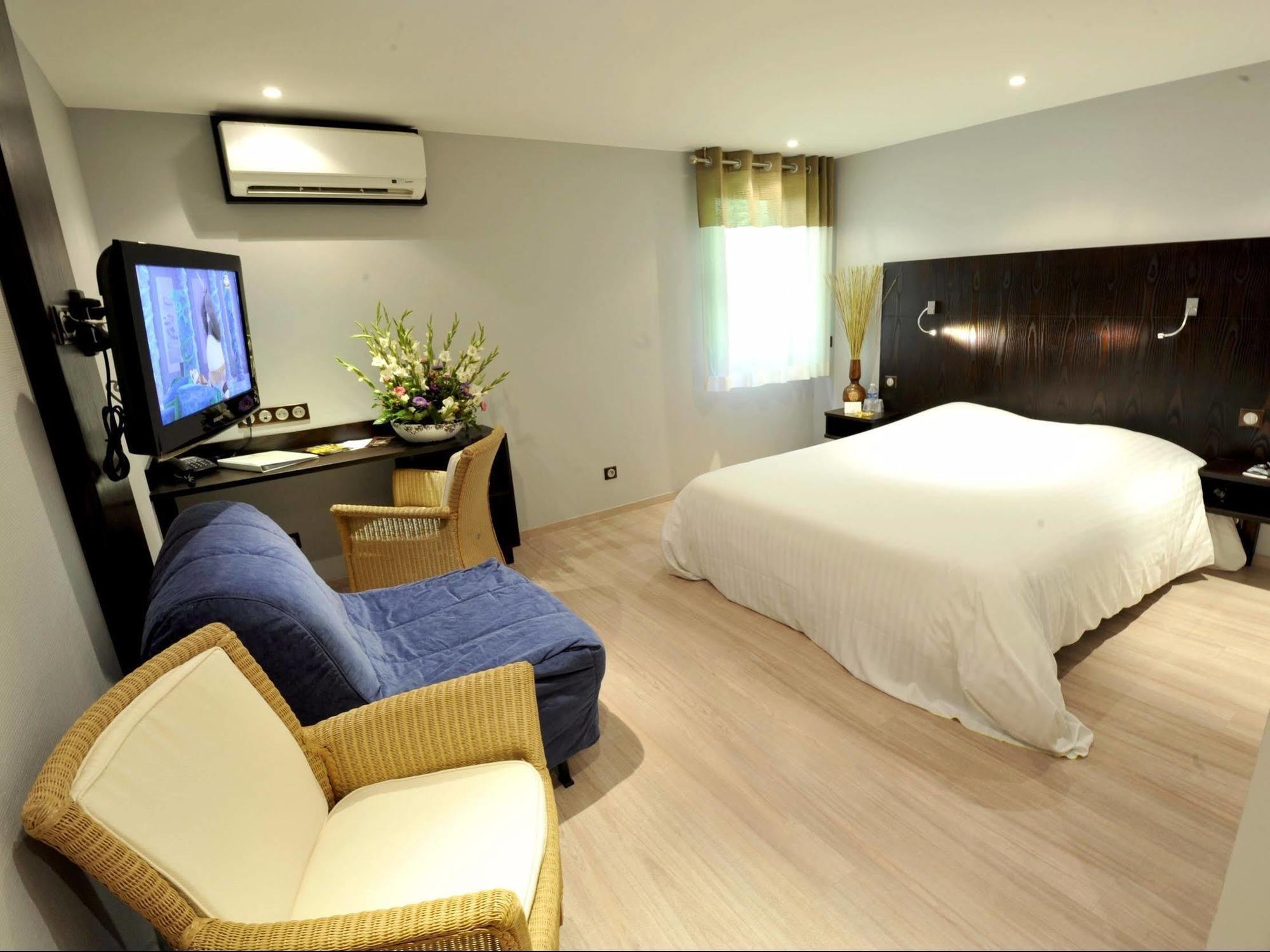 Logis Cottage Hotel Vandoeuvre-les-Nancy Bagian luar foto