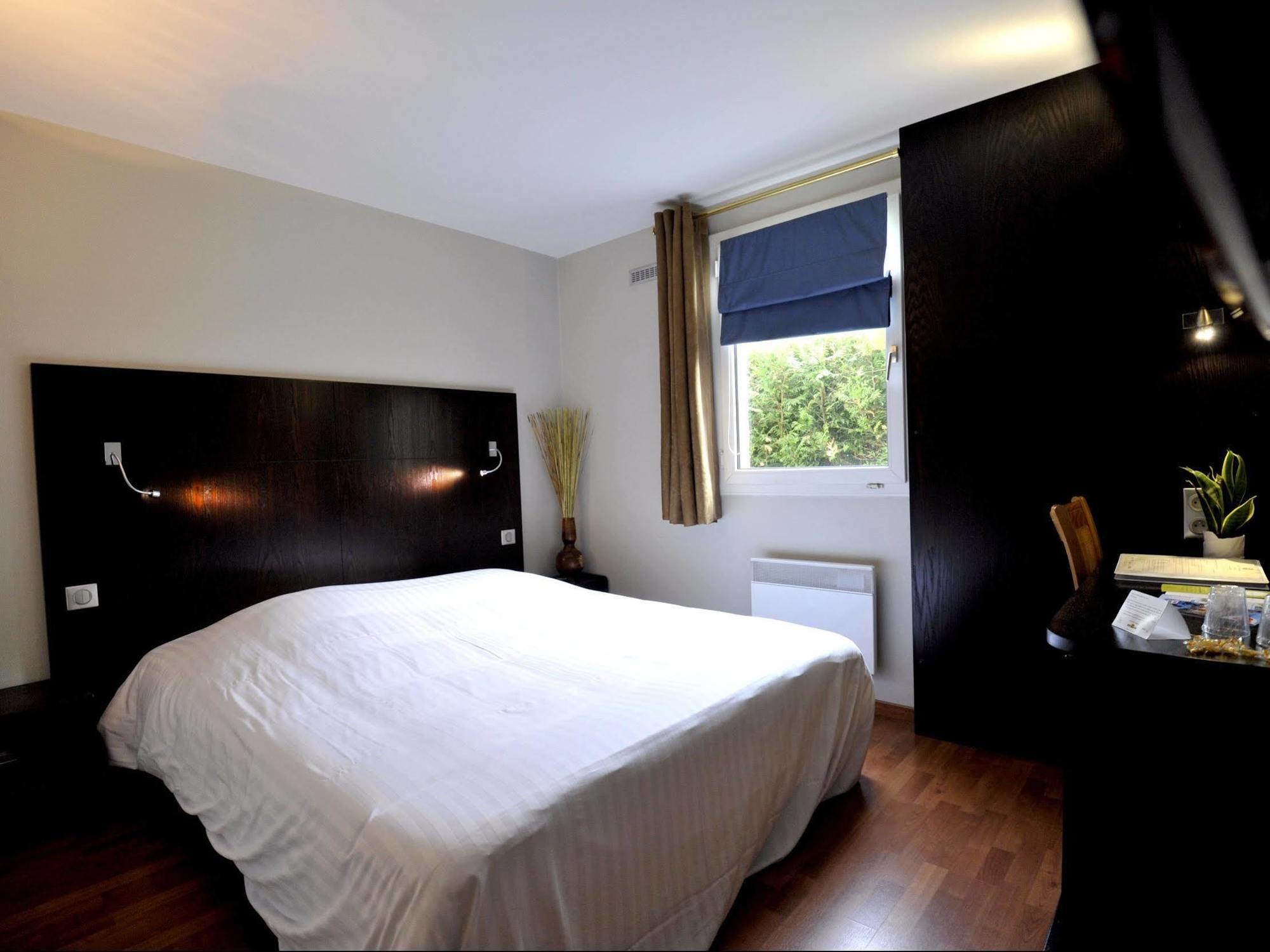 Logis Cottage Hotel Vandoeuvre-les-Nancy Bagian luar foto
